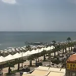 Alex 33